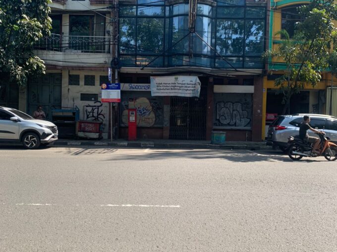 Ruko dijual Eks Apotek di Mainroad Ahmad Yani Bandung