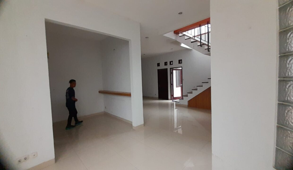 WhatsApp Image 2025-04-22 at 12.07.42