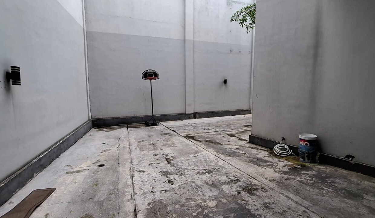WhatsApp Image 2025-05-07 at 10.41.56