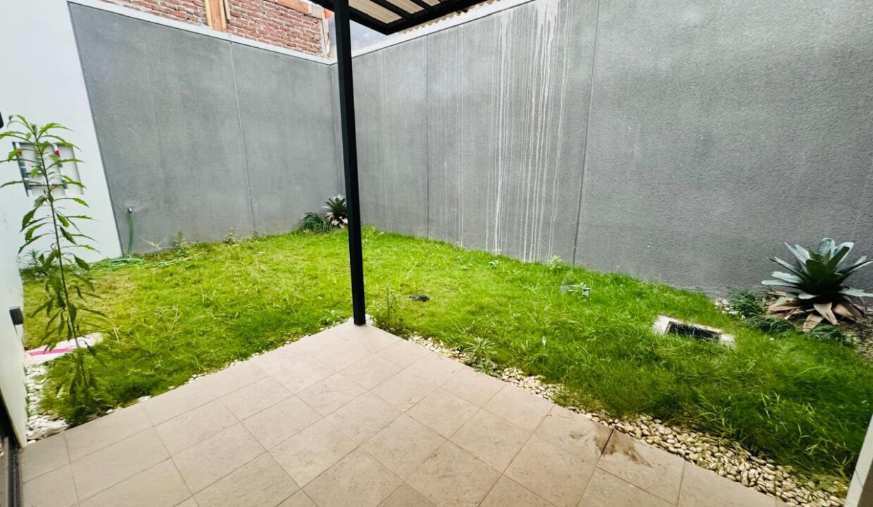 WhatsApp Image 2025-11-24 at 08.31.48 (2)