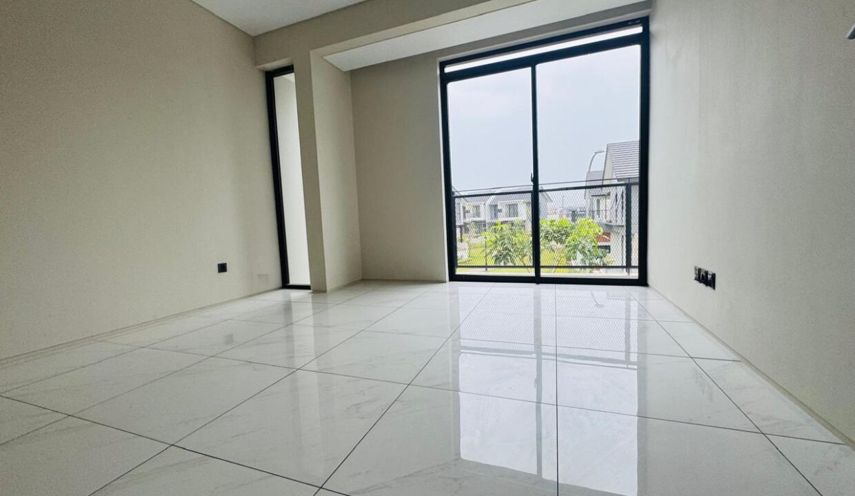 WhatsApp Image 2025-11-24 at 08.31.52