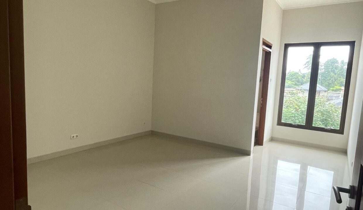 WhatsApp Image 2026-04-18 at 10.08.48 (3)